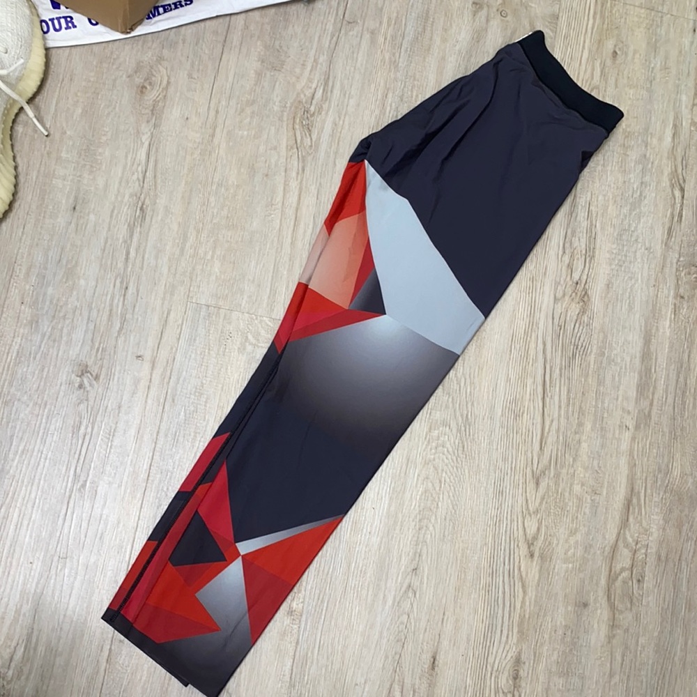 NWT ULTRACOR LEGGINGS